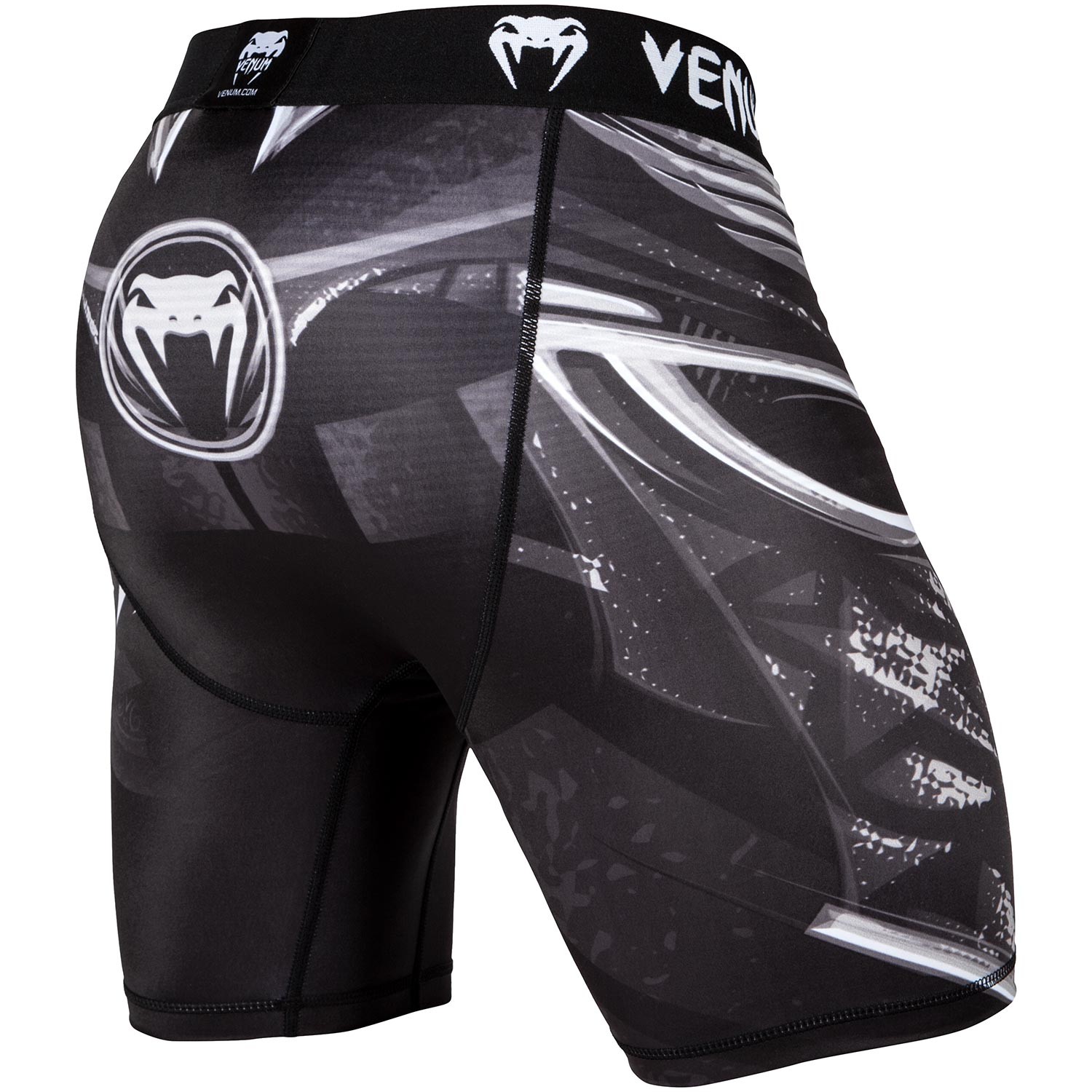 Компрессионные шорты Venum Gladiator 3.0 Black/White